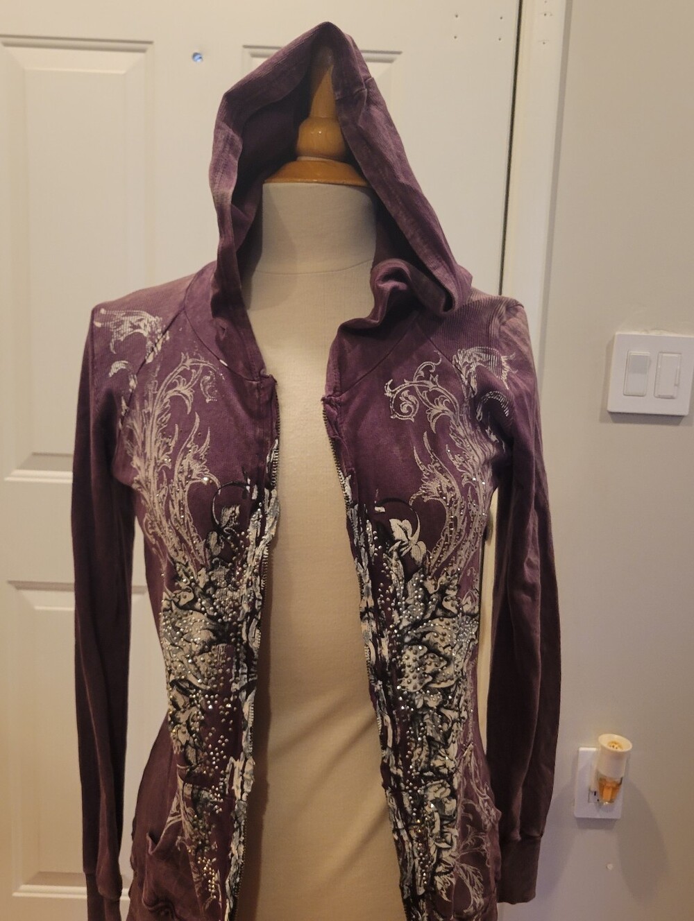 🛍NWOT~  Floral Embellished Hooded Jacket